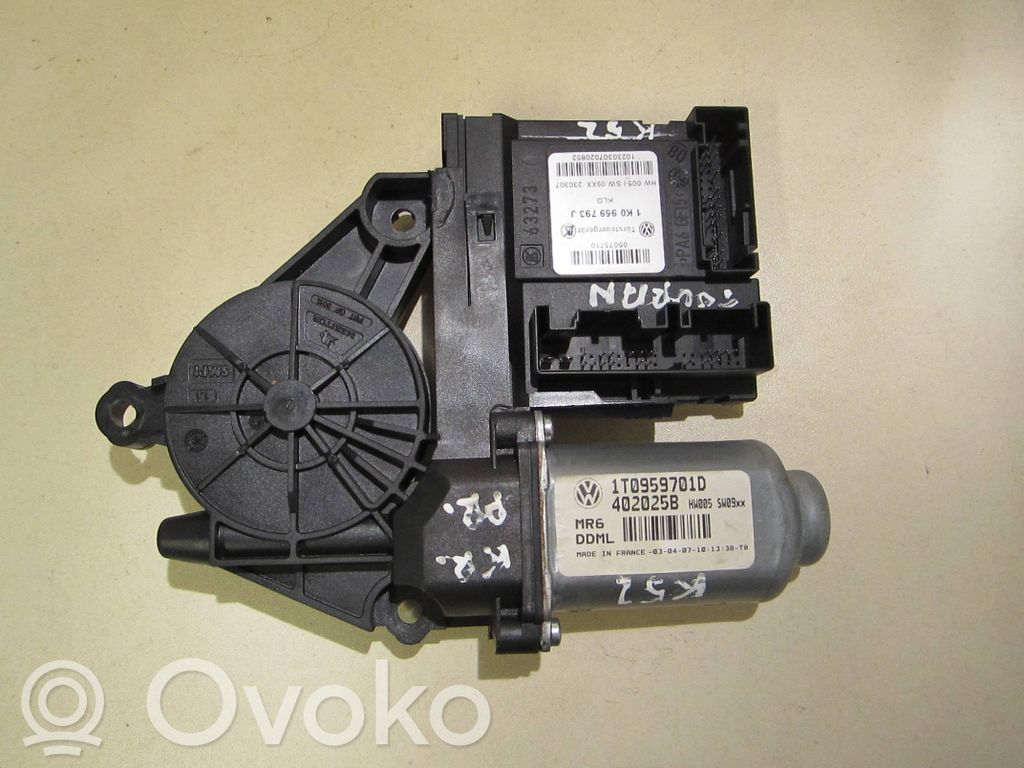 Volkswagen Touran I Silnik regulatora szyby drzwi przednich 