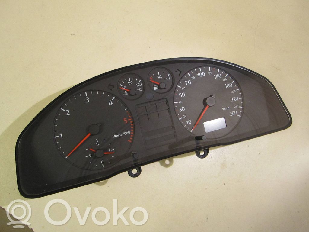 Audi A4 S4 B5 8D Velocímetro (tablero de instrumentos) 