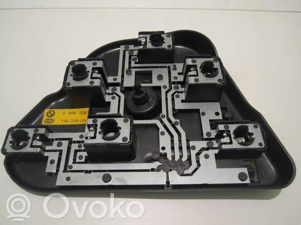BMW 5 E39 Aizmugures spuldzes vāka turētājs 