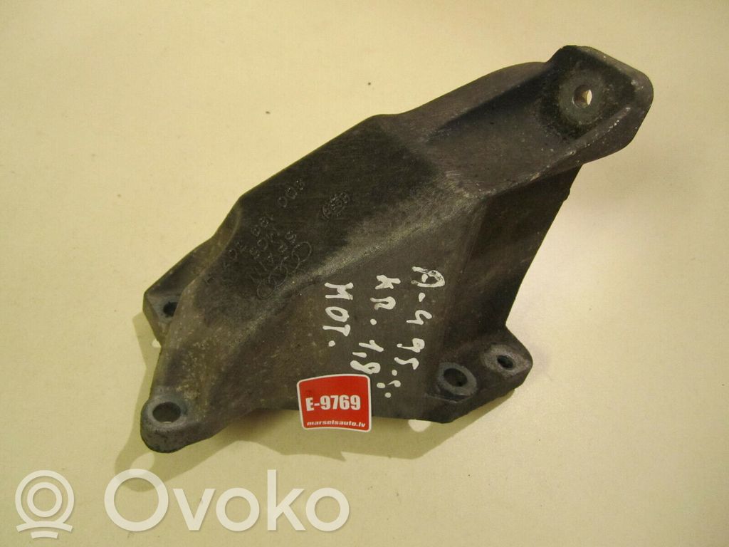 Engine mounting bracket   8D0199307H