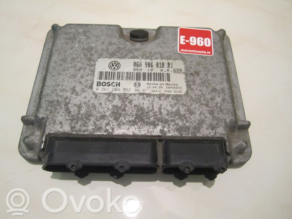 Volkswagen Golf IV Engine control unit/module 