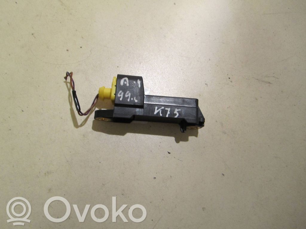 Czujnik uderzenia Airbag   8D0959643B,031099,02308024CZ10