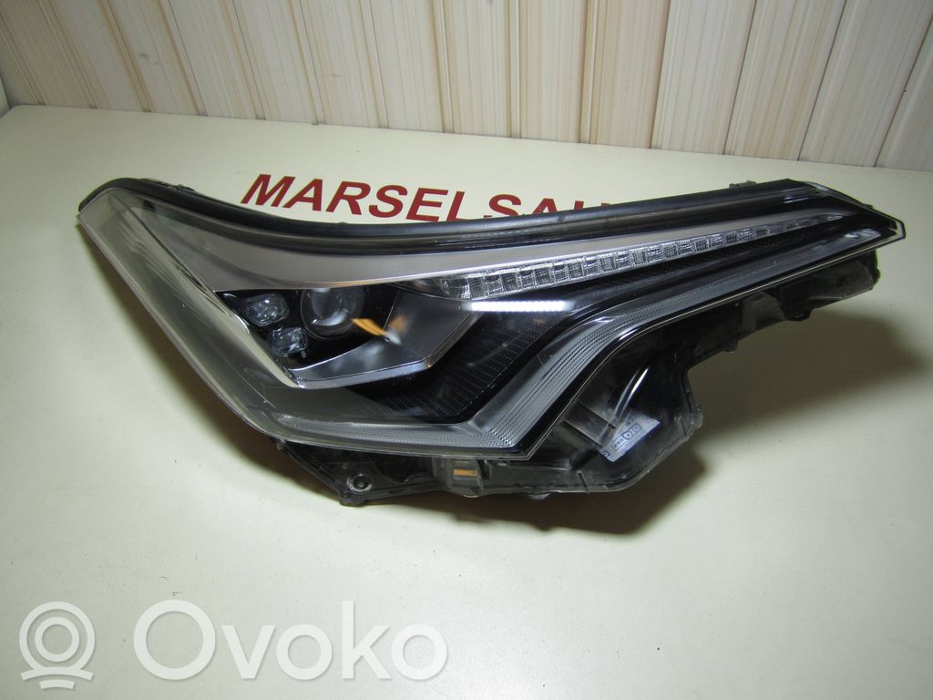 Lampa przednia   81110F4071,17666F