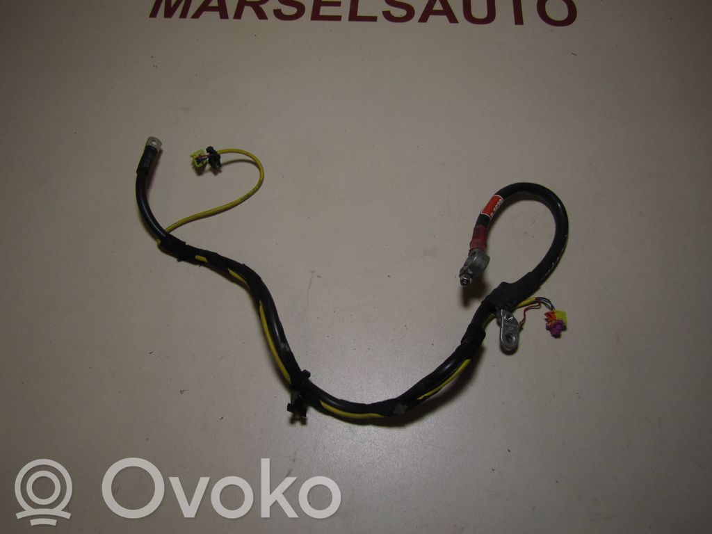 Audi A6 S6 C6 4F Pluskaapeli (akku) 