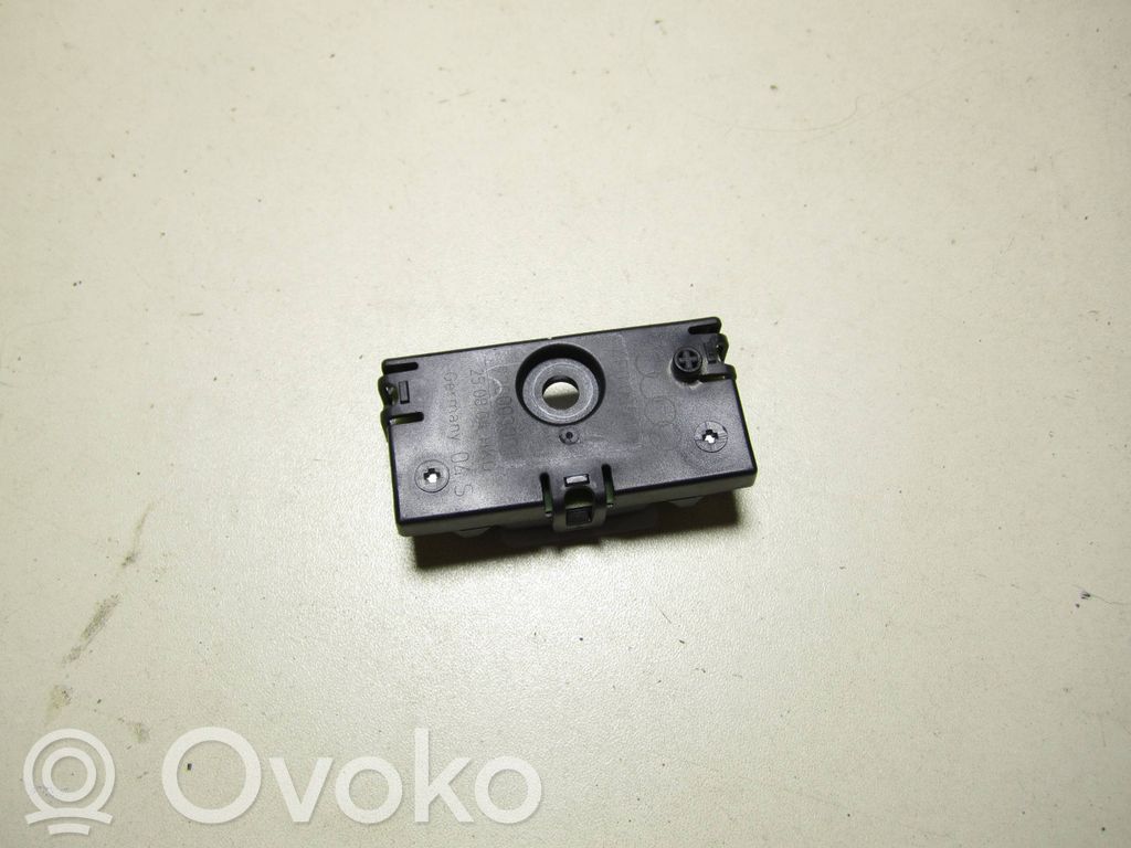 Audi A6 S6 C6 4F Pystyantennin suodatin 