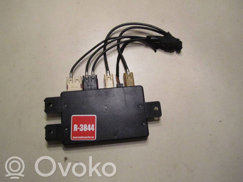 Pystyantennivahvistin   4D0035530E,12021400