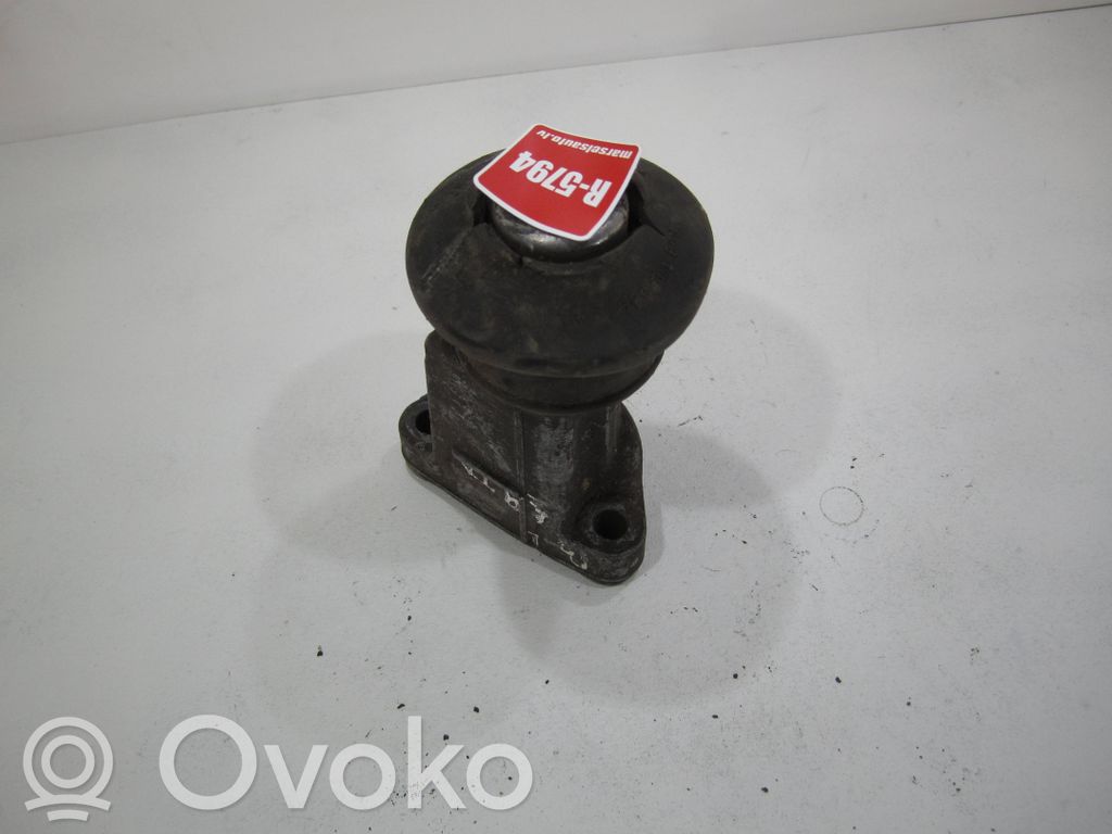 Audi 80 90 S2 B4 Engine mount bracket 