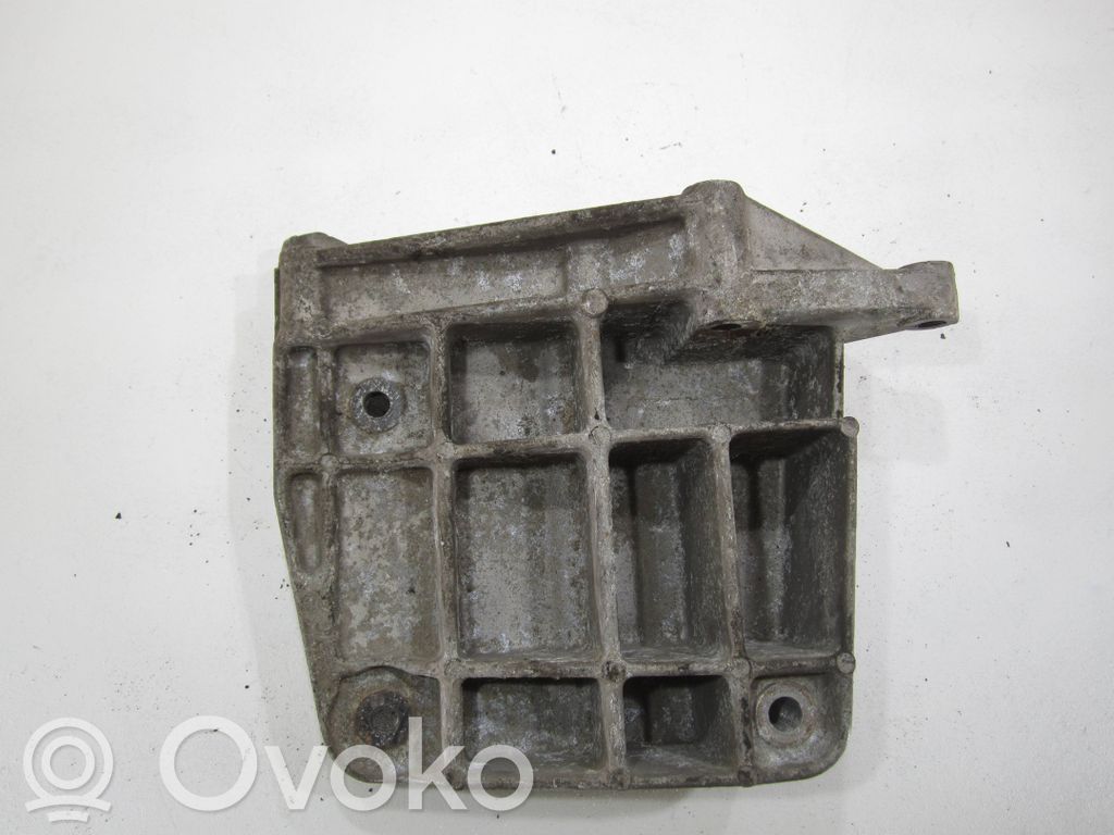Audi 80 90 S2 B4 A/C compressor mount bracket 