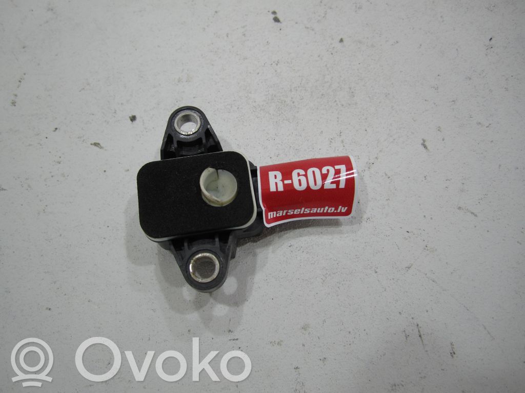 Audi A3 S3 8P Czujnik uderzenia Airbag 
