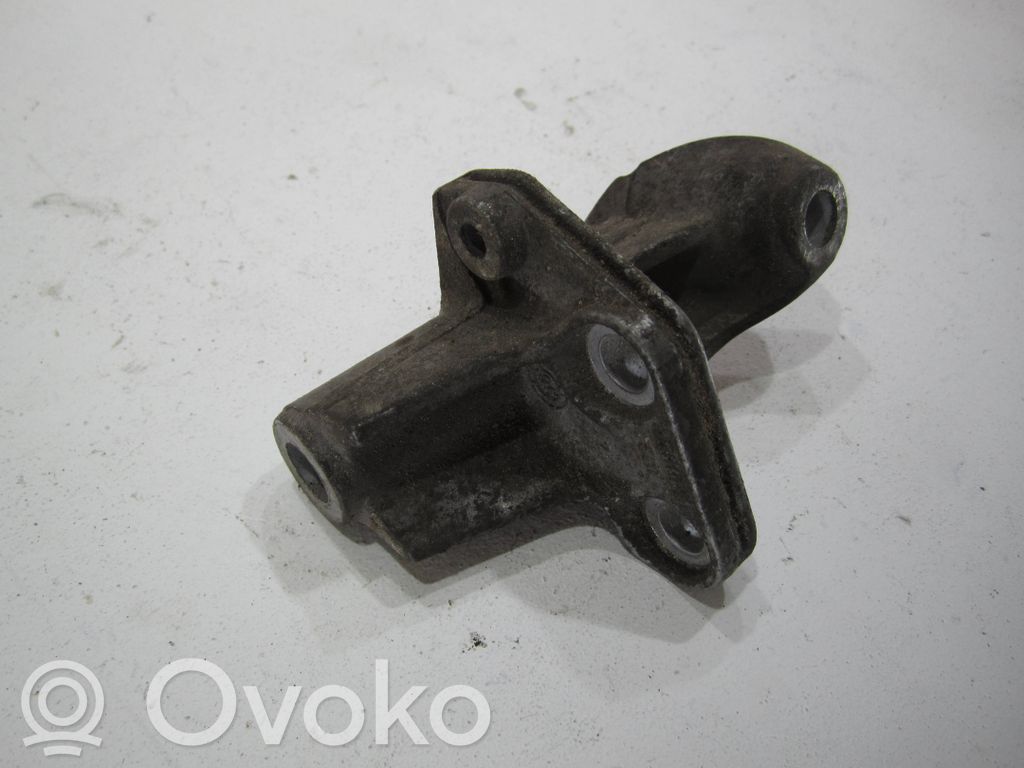 Audi A6 S6 C5 4B Engine mounting bracket 