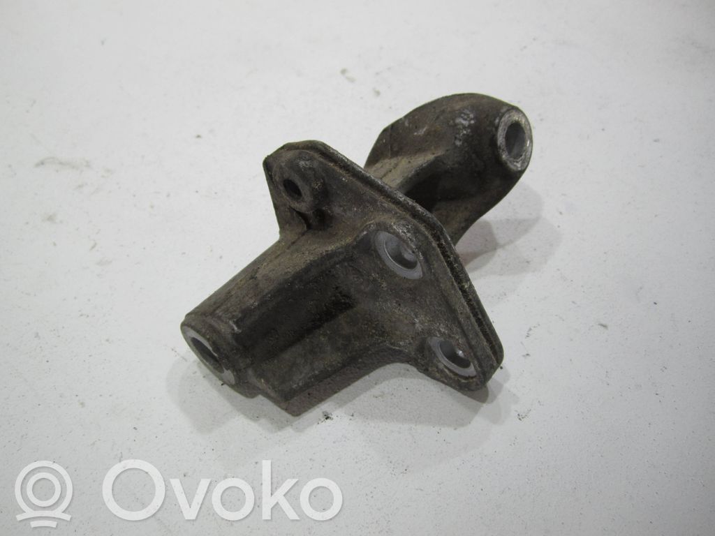 Audi A6 S6 C5 4B Engine mounting bracket 