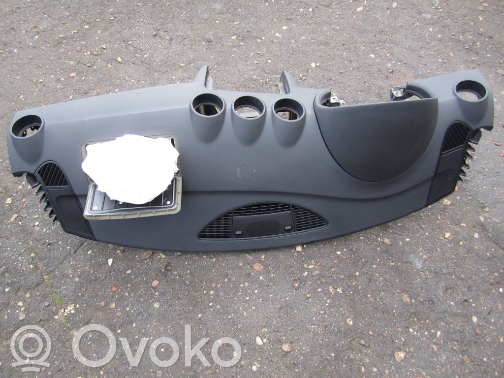 Deska rozdzielcza   8J1857001C,FA215001L0100,S0VV24A