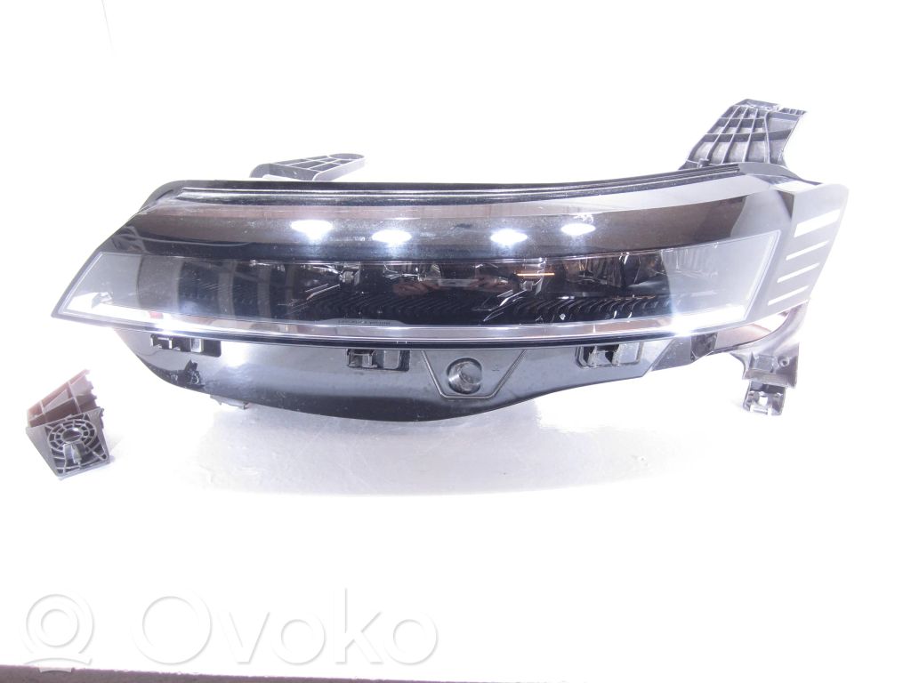Renault Megane E-Tech Передняя фара 
