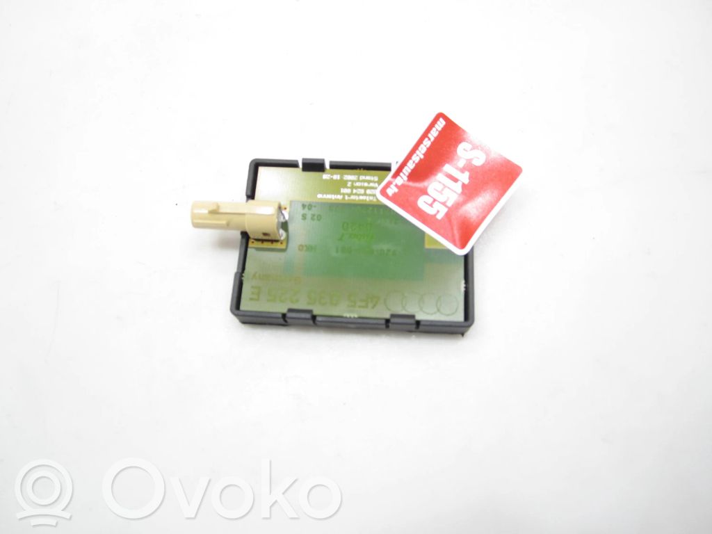 Audi A6 S6 C6 4F Aerial antenna amplifier 