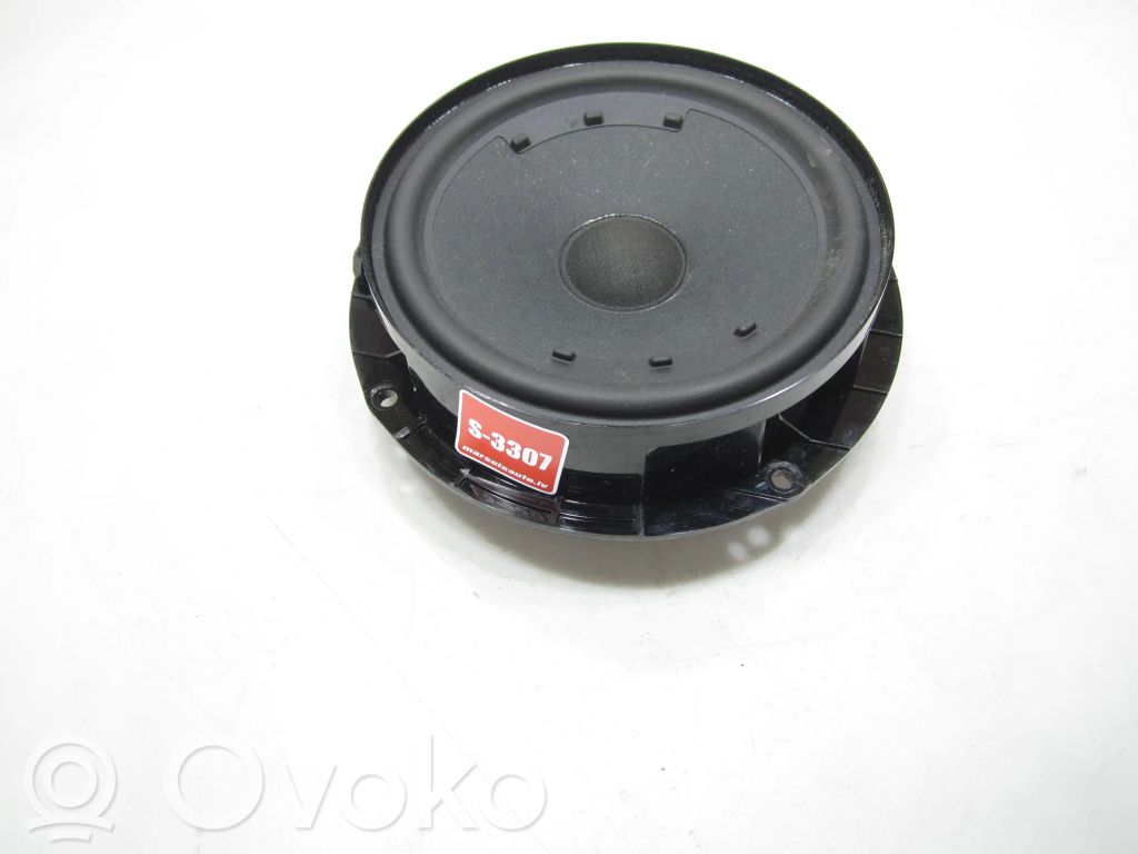 Volkswagen Jetta VI Altavoz de la puerta trasera 