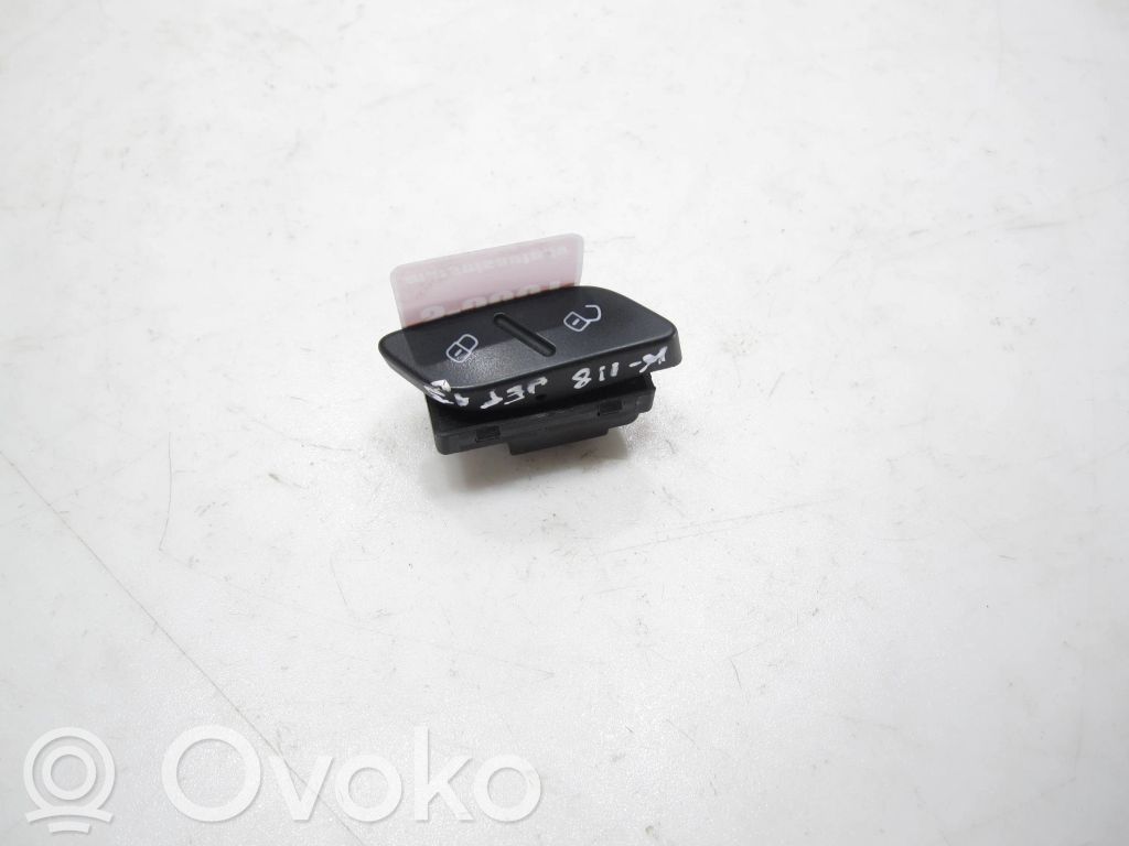 Volkswagen Jetta VI Central locking switch button 