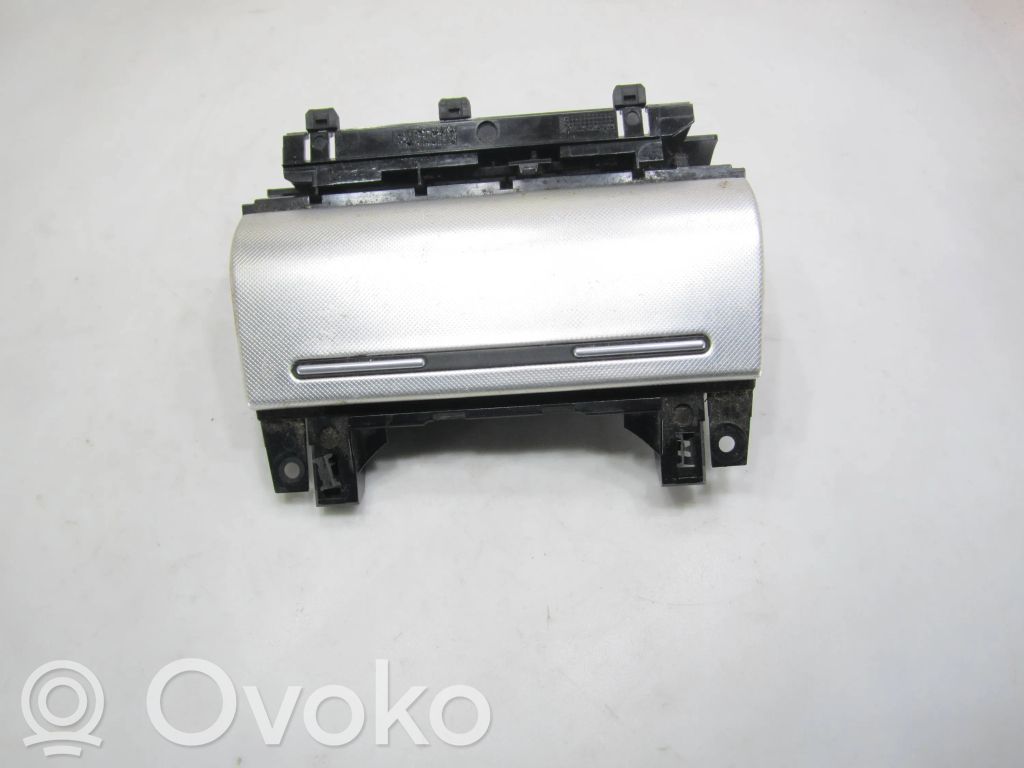 Audi A4 S4 B7 8E 8H Cendrier 