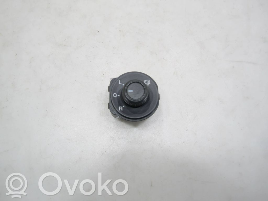 Volkswagen Caddy Wing mirror switch 