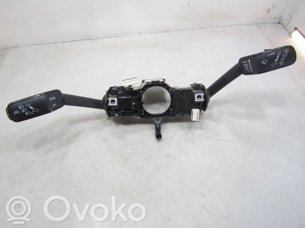 Volkswagen PASSAT B8 Leva/interruttore dell’indicatore di direzione e tergicristallo 