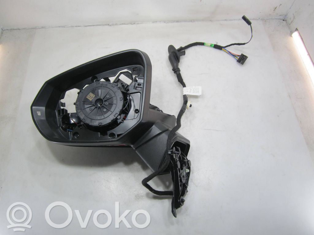 Audi Q3 F3 Spogulis (elektriski vadāms) 