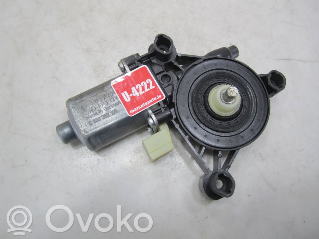 Skoda Octavia Mk3 (5E) Etuoven ikkunan nostomoottori 