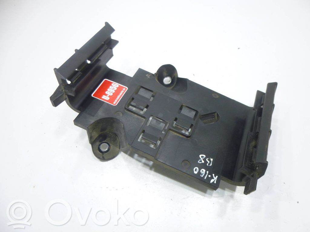 Volkswagen PASSAT B8 Other engine bay part 