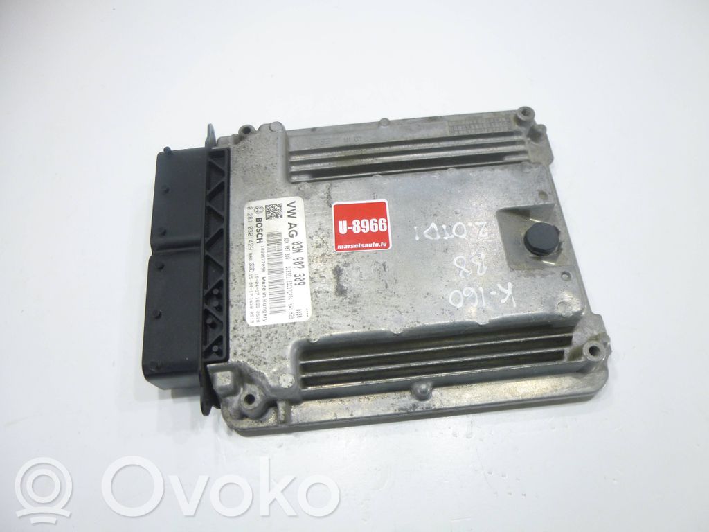 Volkswagen PASSAT B8 Engine control unit/module 