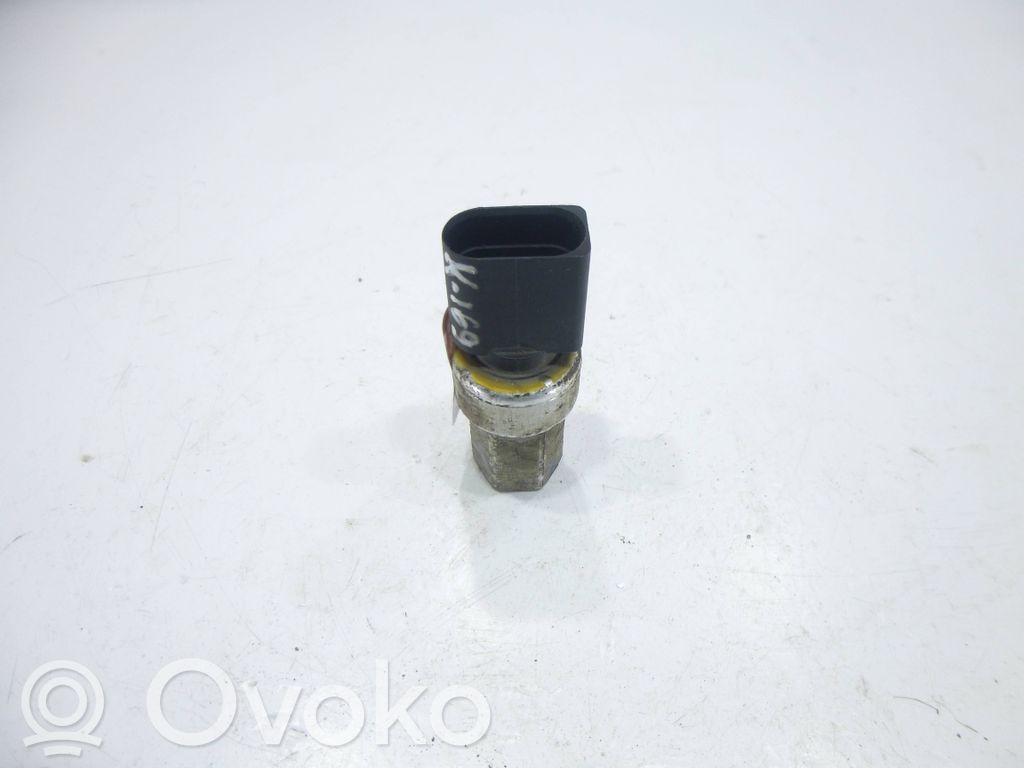 Volkswagen Touran II Air conditioning (A/C) pressure sensor 