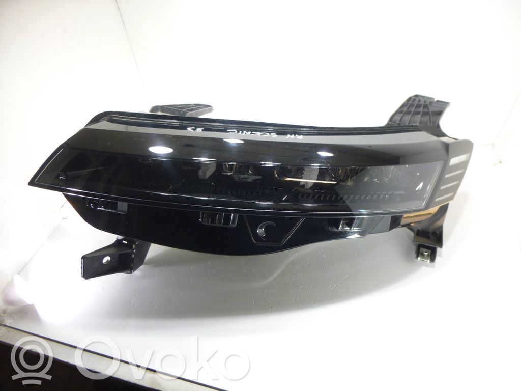 Renault Megane E-Tech Headlight/headlamp 