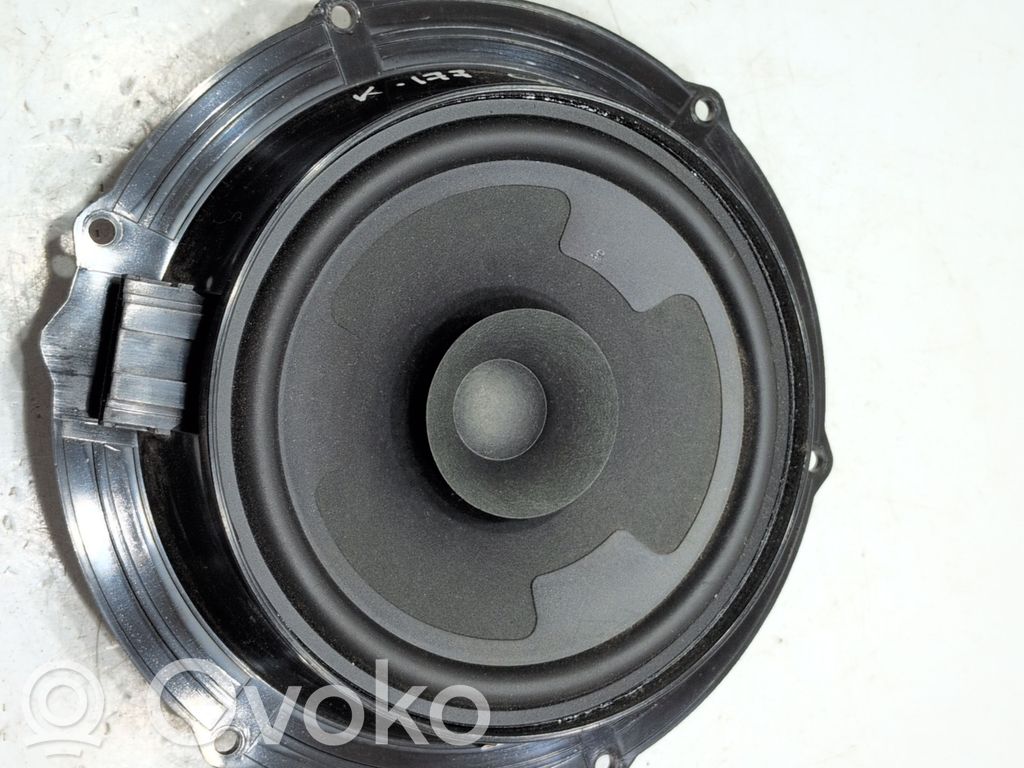 Volkswagen Caddy Altavoz de la puerta delantera 