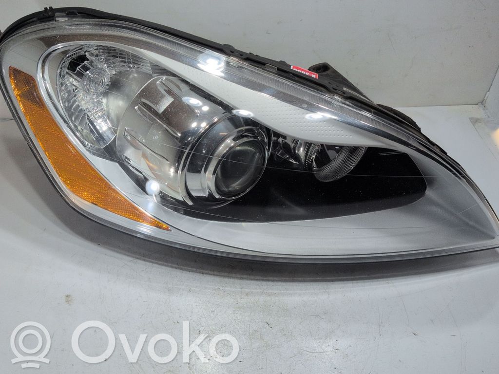 Volvo XC60 Phare frontale 