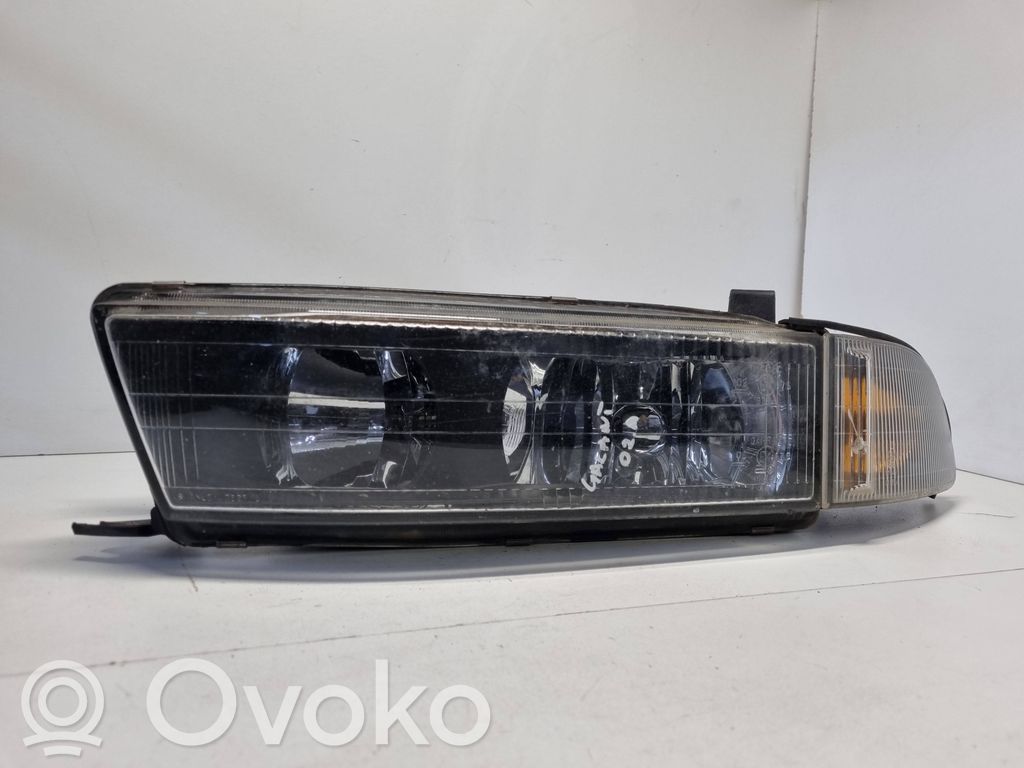 Mitsubishi Galant Lampa przednia 