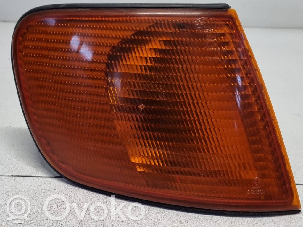 Audi 100 S4 C4 Front indicator light 
