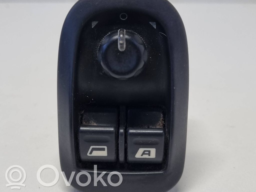Peugeot 206 Elektrinių langų jungtukas 
