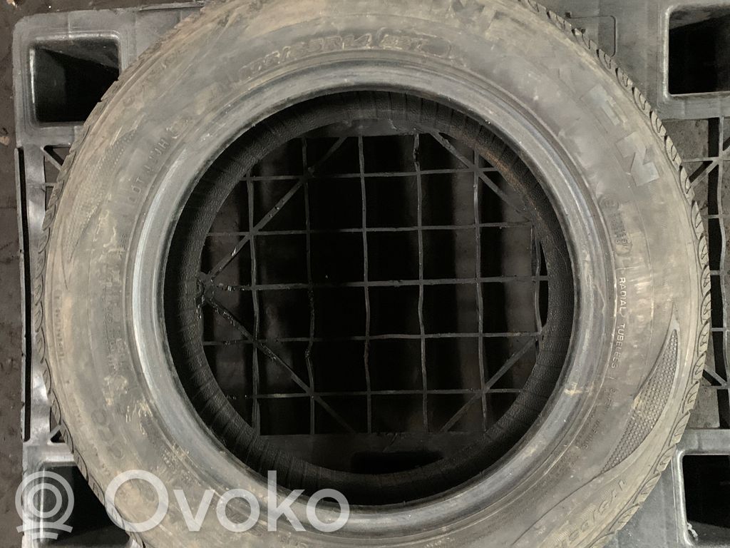 Volkswagen PASSAT B4 Opony letnie R14 