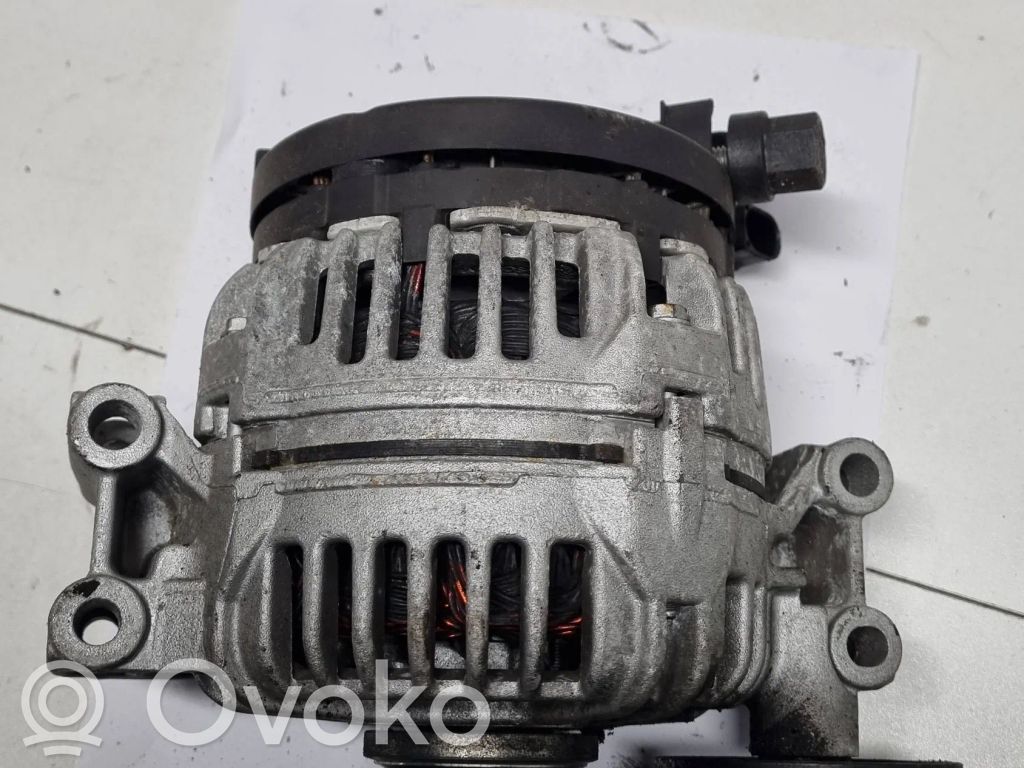 BMW 1 E81 E87 Generator/alternator 