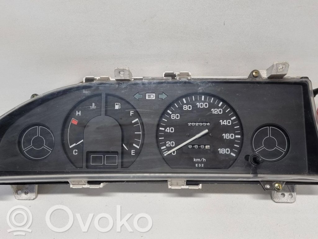 Toyota Corolla E90 Speedometer (instrument cluster) 