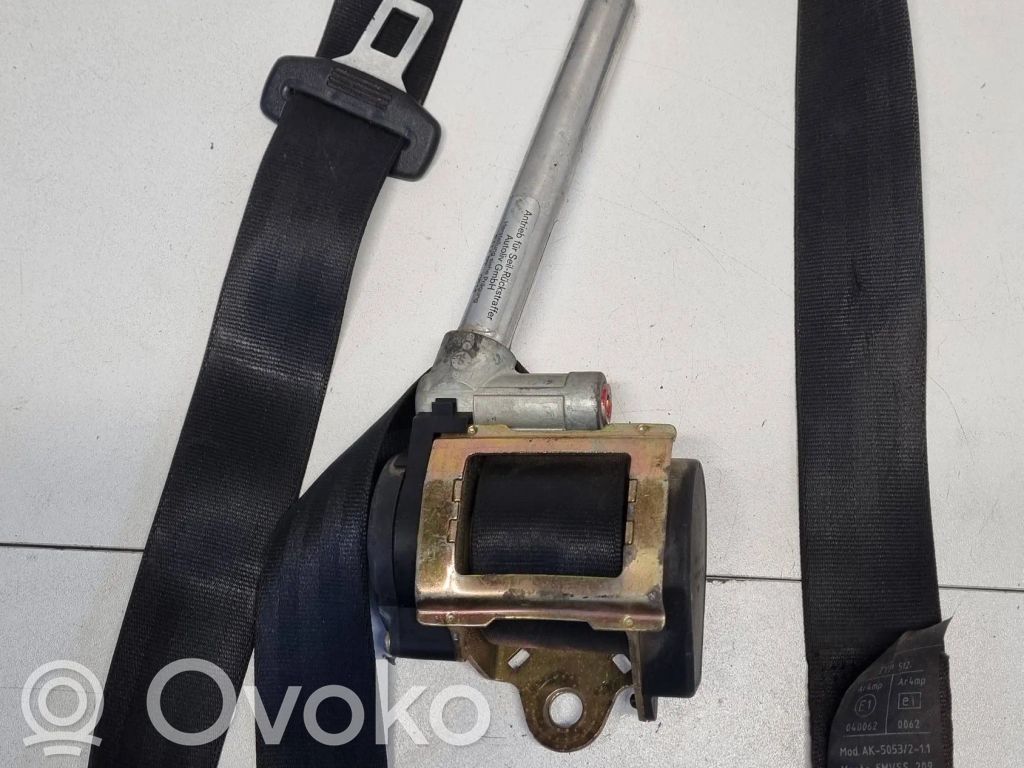 Audi A4 S4 B5 8D Pas bezpieczeństwa fotela przedniego 