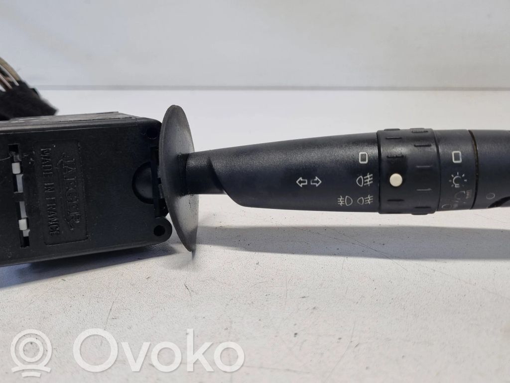 Peugeot 406 Palanca de control del limpiaparabrisas 