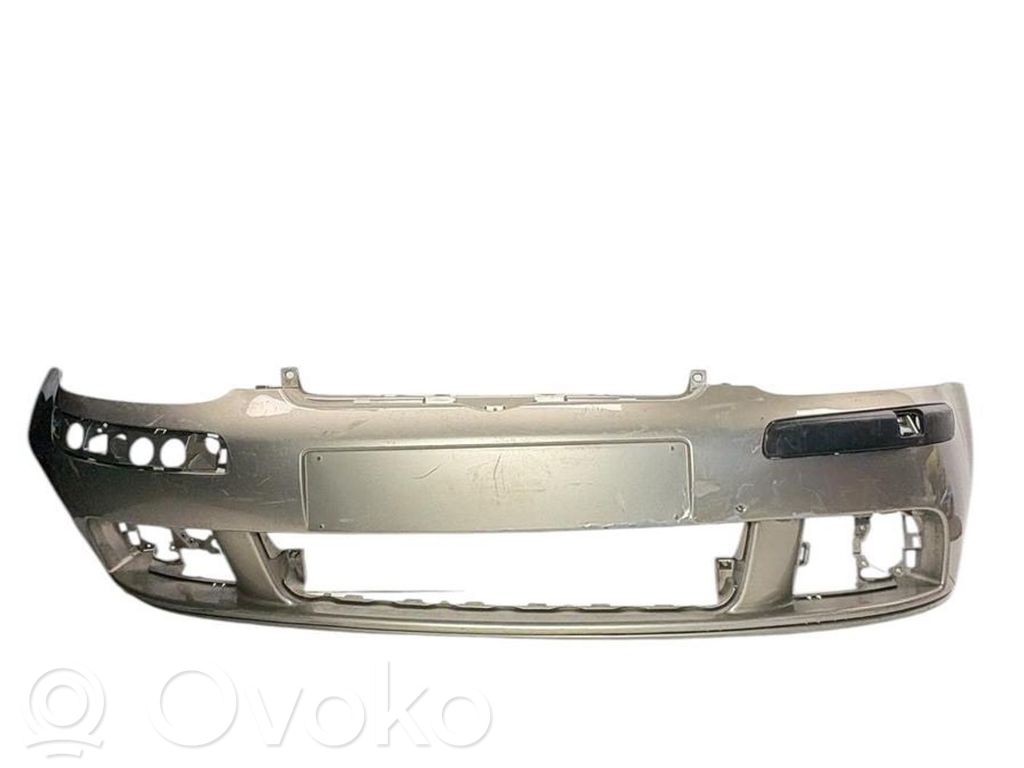 Volkswagen Golf V Front bumper 