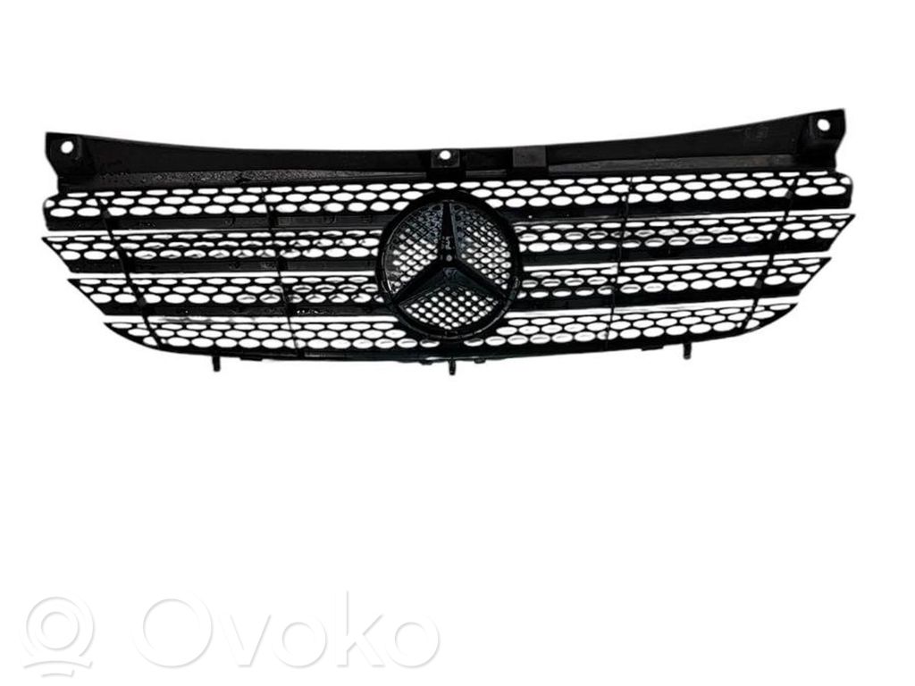 Mercedes-Benz Vito Viano W639 Maskownica / Grill / Atrapa górna chłodnicy 