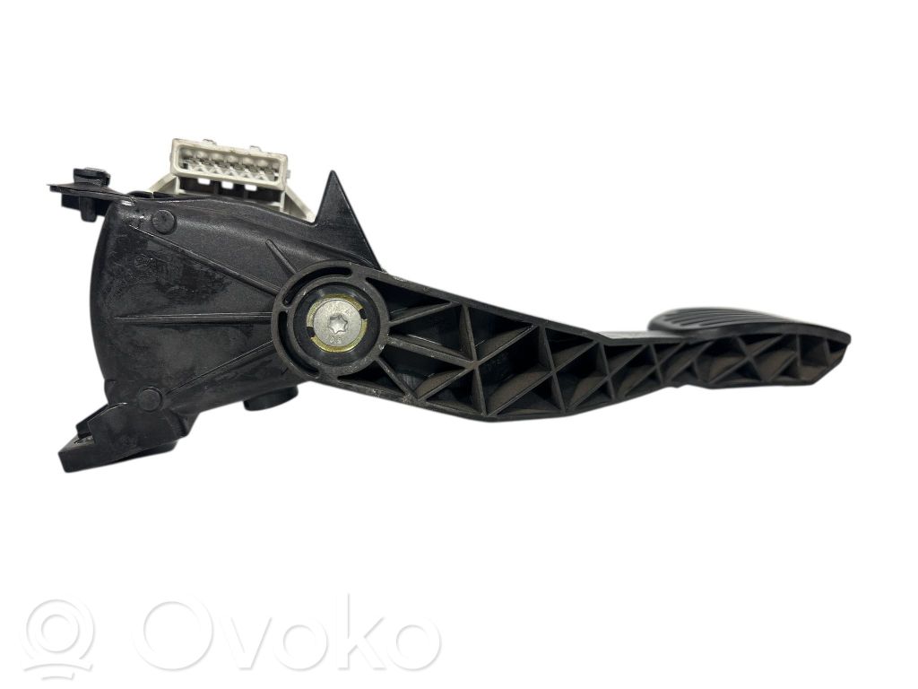 Volvo S60 Accelerator throttle pedal 