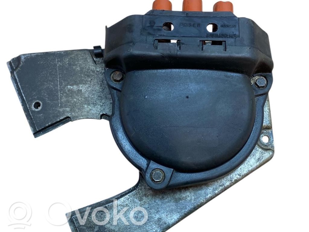 Spark distributor cap   1235522396