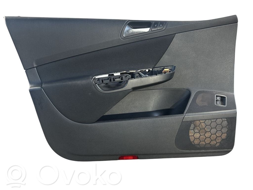 Volkswagen PASSAT B6 Boczki / Poszycie drzwi przednich 