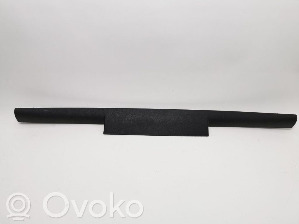 Tailgate trim   3T5867605,3T5867605
