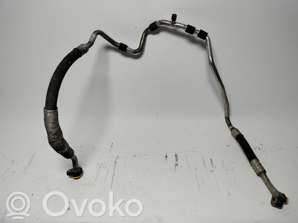 Ilmastointilaitteen putki (A/C)   1K0820743AJ