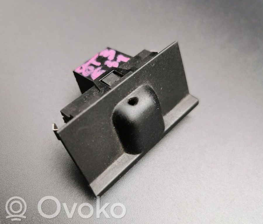 Capteur   8K0907539