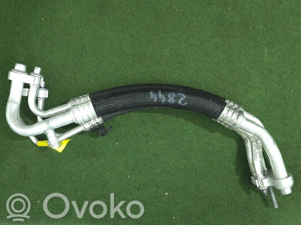 Ilmastointilaitteen putki (A/C)   180739200A,0428066
