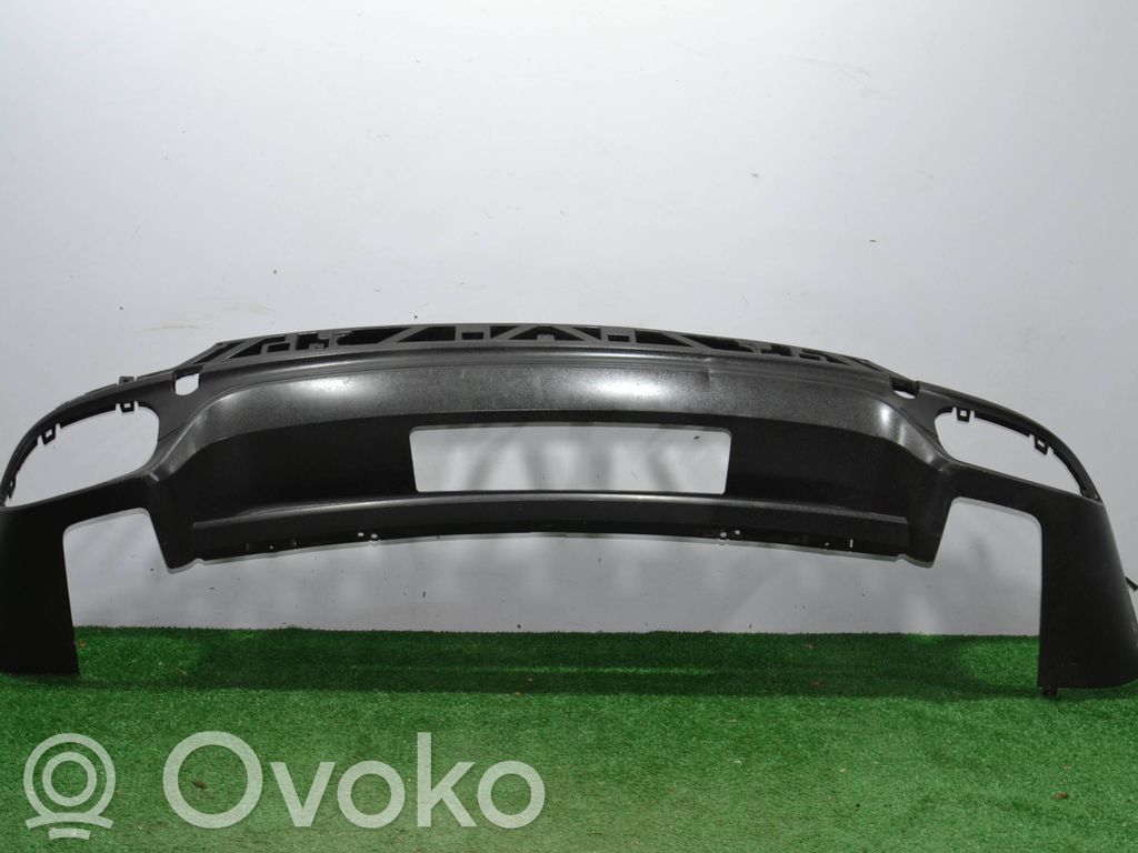 Porsche Cayenne (92A) Moldura inferior del parachoques trasero 