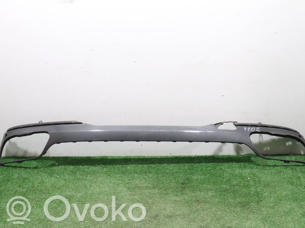 BMW X7 G07 Takapuskurin alaosan lista 